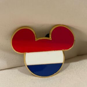 Disney Mickey Mouse Head Netherlands Flag Collectible Trading Pin EUC